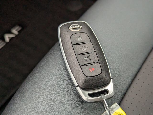 New 2026 Nissan Leaf Platinum+ w/ Cargo Package (Platinum+) image 28