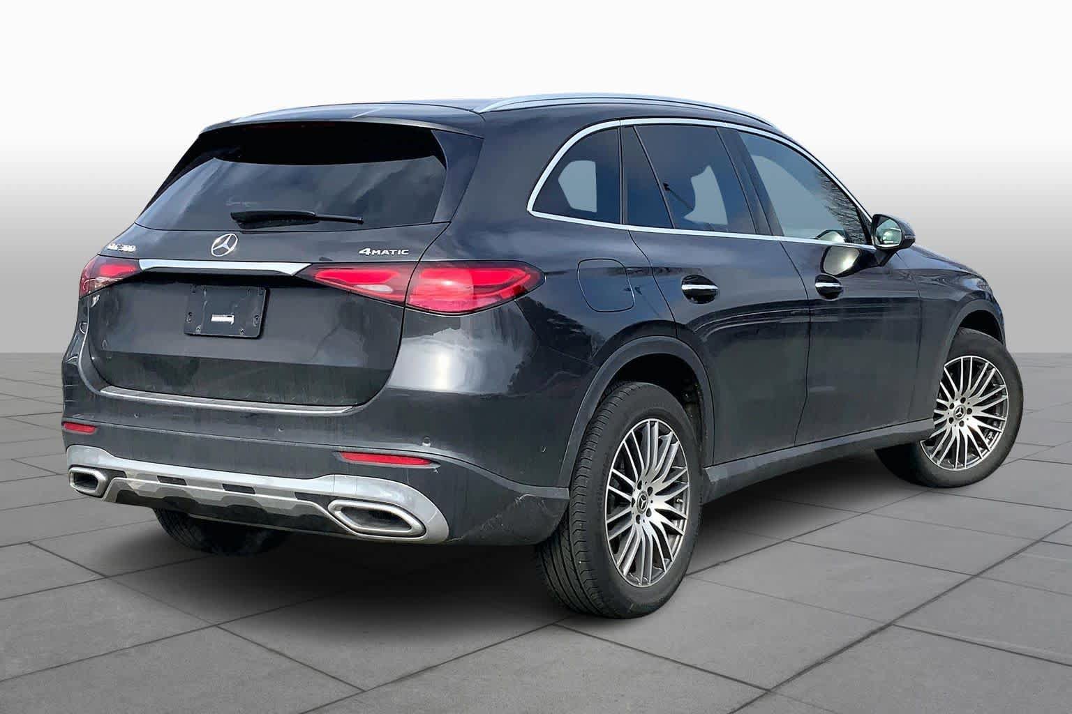 Used 2024 Mercedes-Benz GLC 300 4MATIC image 13