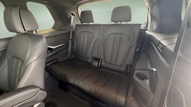 Used 2026 BMW X7 M60i image 35