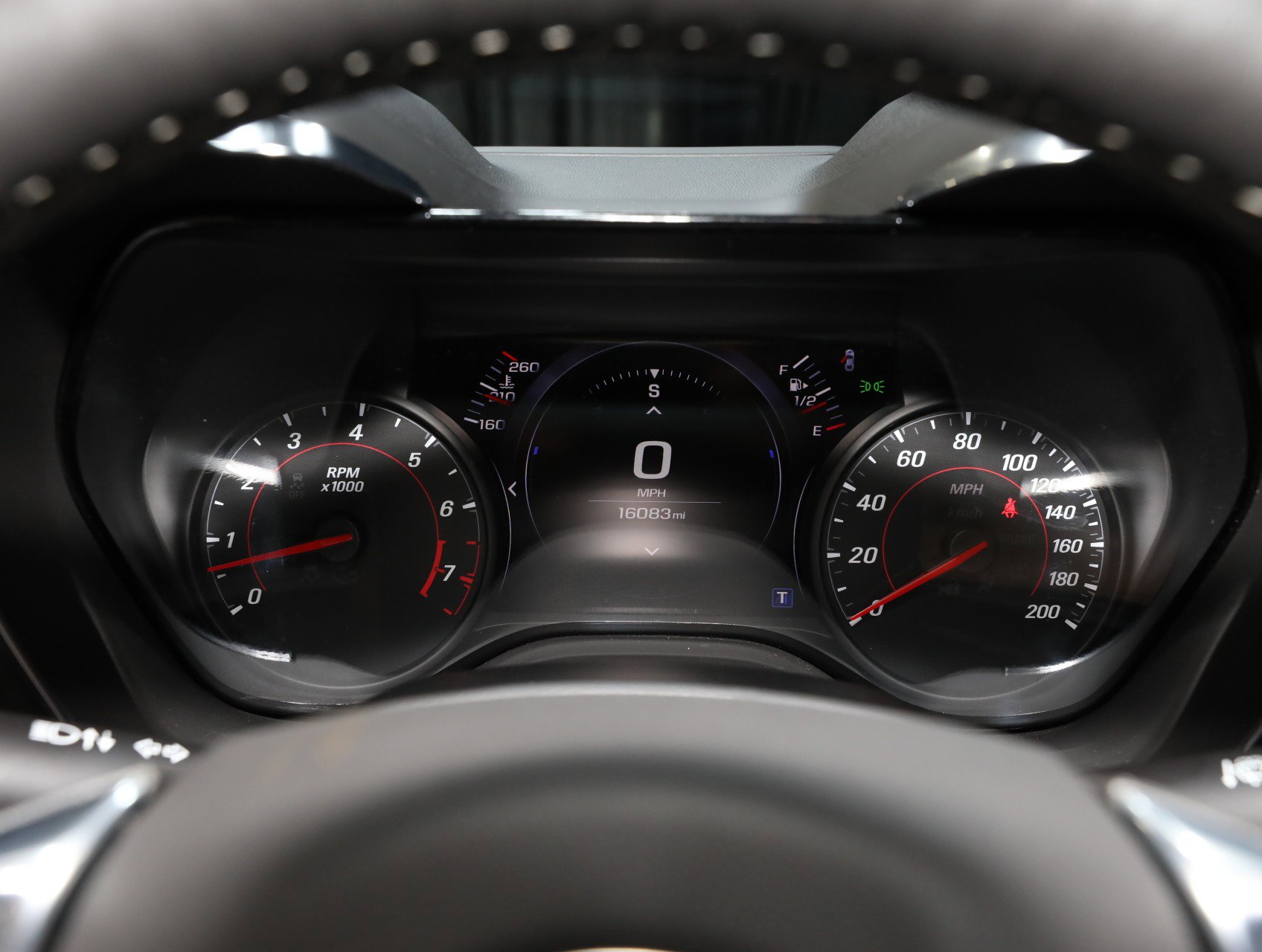 Used 2020 Chevrolet Camaro SS RWD image 75