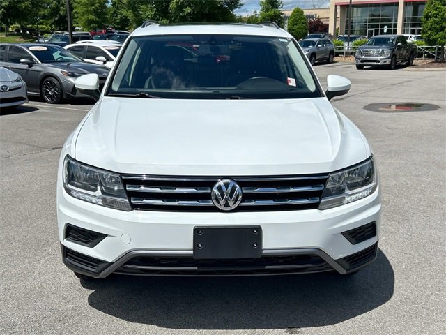 Used 2020 Volkswagen Tiguan SE w/ Panoramic Sunroof Package image 9