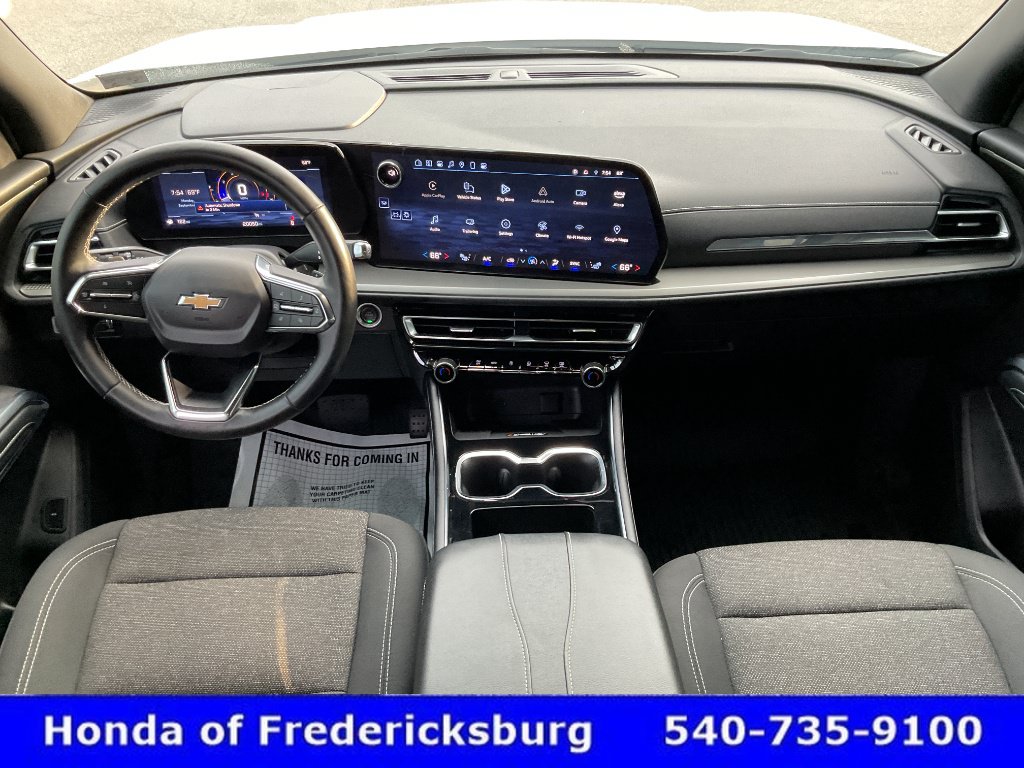 Used 2025 Chevrolet Traverse LT FWD image 43