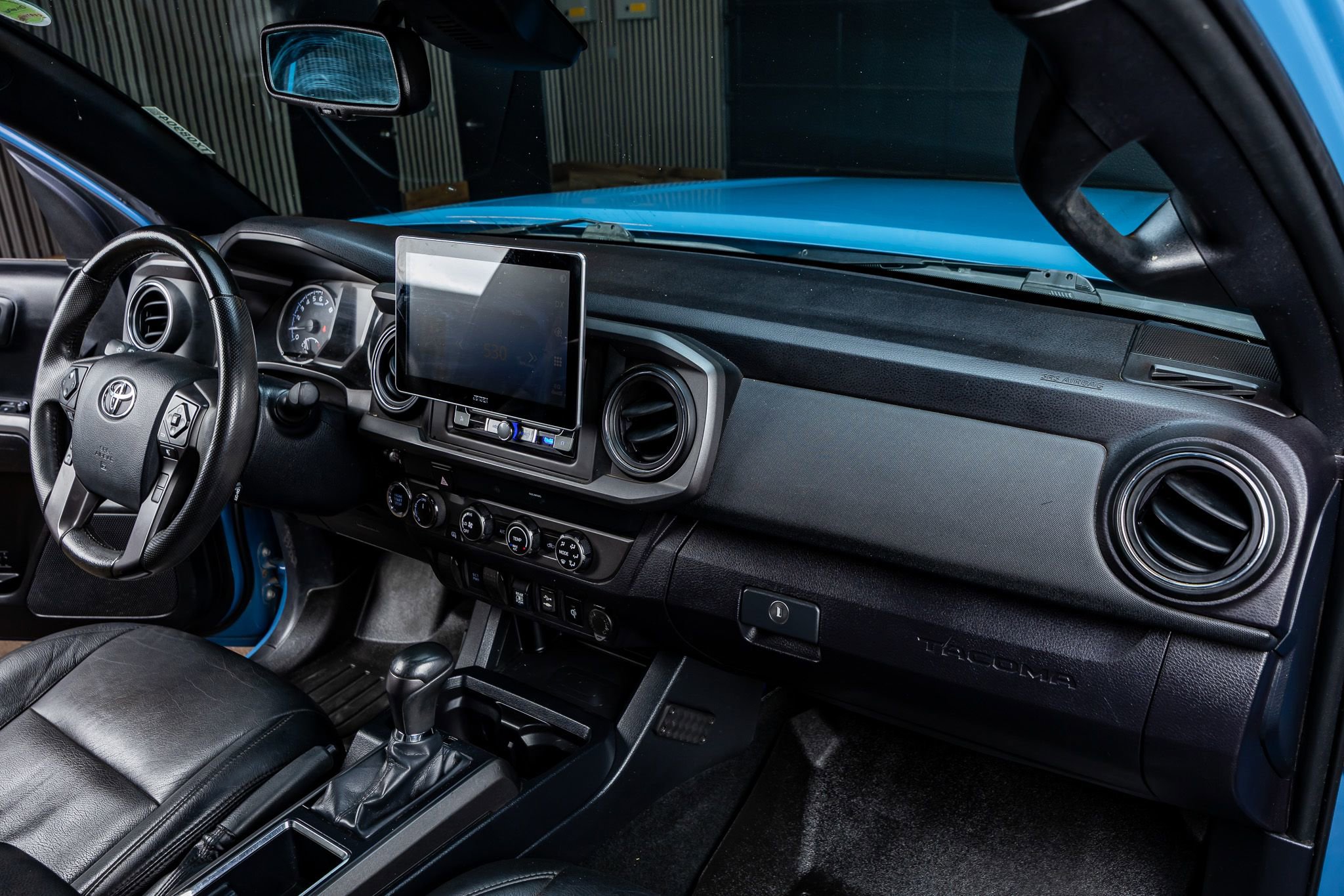 Used 2019 Toyota Tacoma TRD Off-Road AWD/4WD image 16