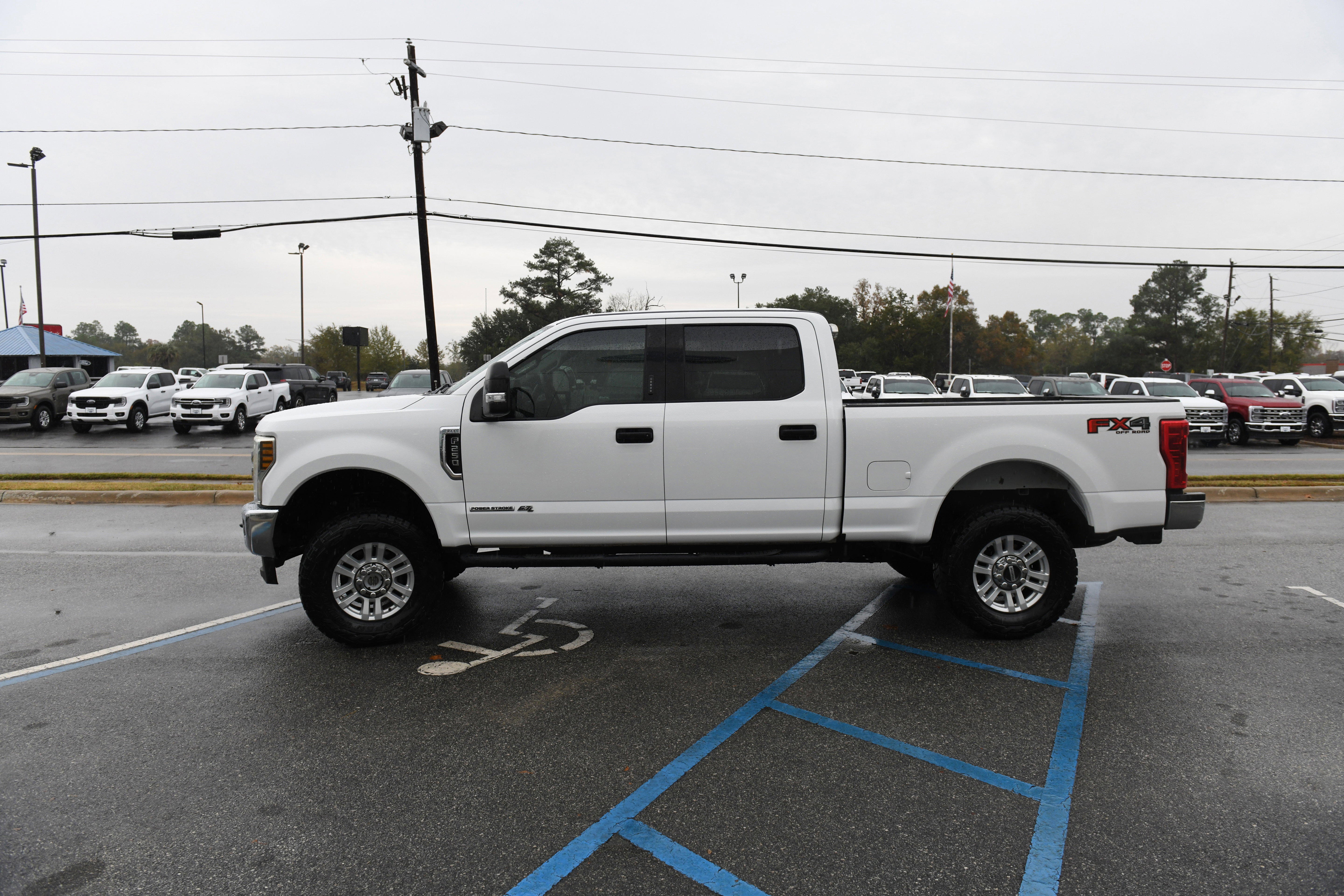 Used 2018 Ford F250 XLT w/ XLT Value Package AWD/4WD image 6