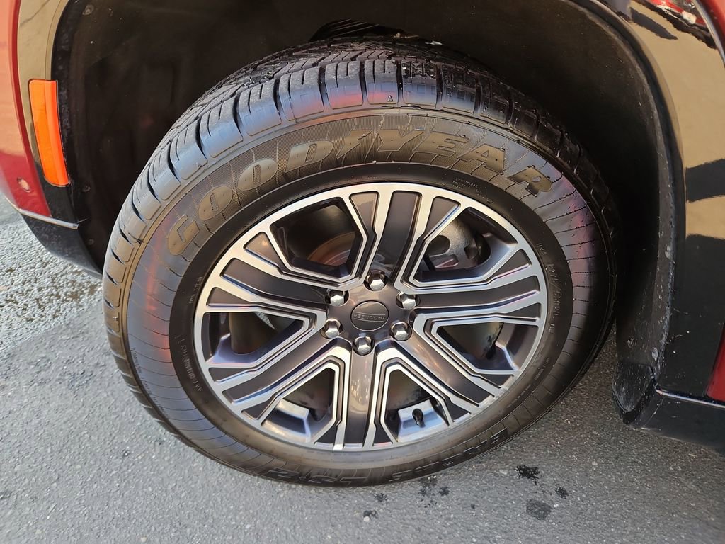 Used 2024 Jeep Wagoneer Series II w/ Flexible Seating Group image 36