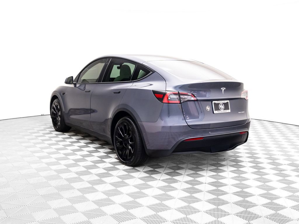 Used 2020 Tesla Model Y Long Range video 3