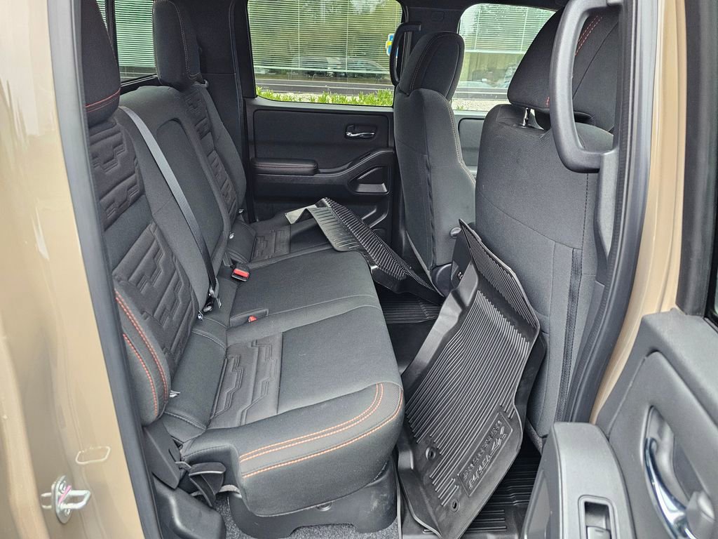 Used 2024 Nissan Frontier PRO-4X w/ Pro Convenience Package AWD/4WD image 12