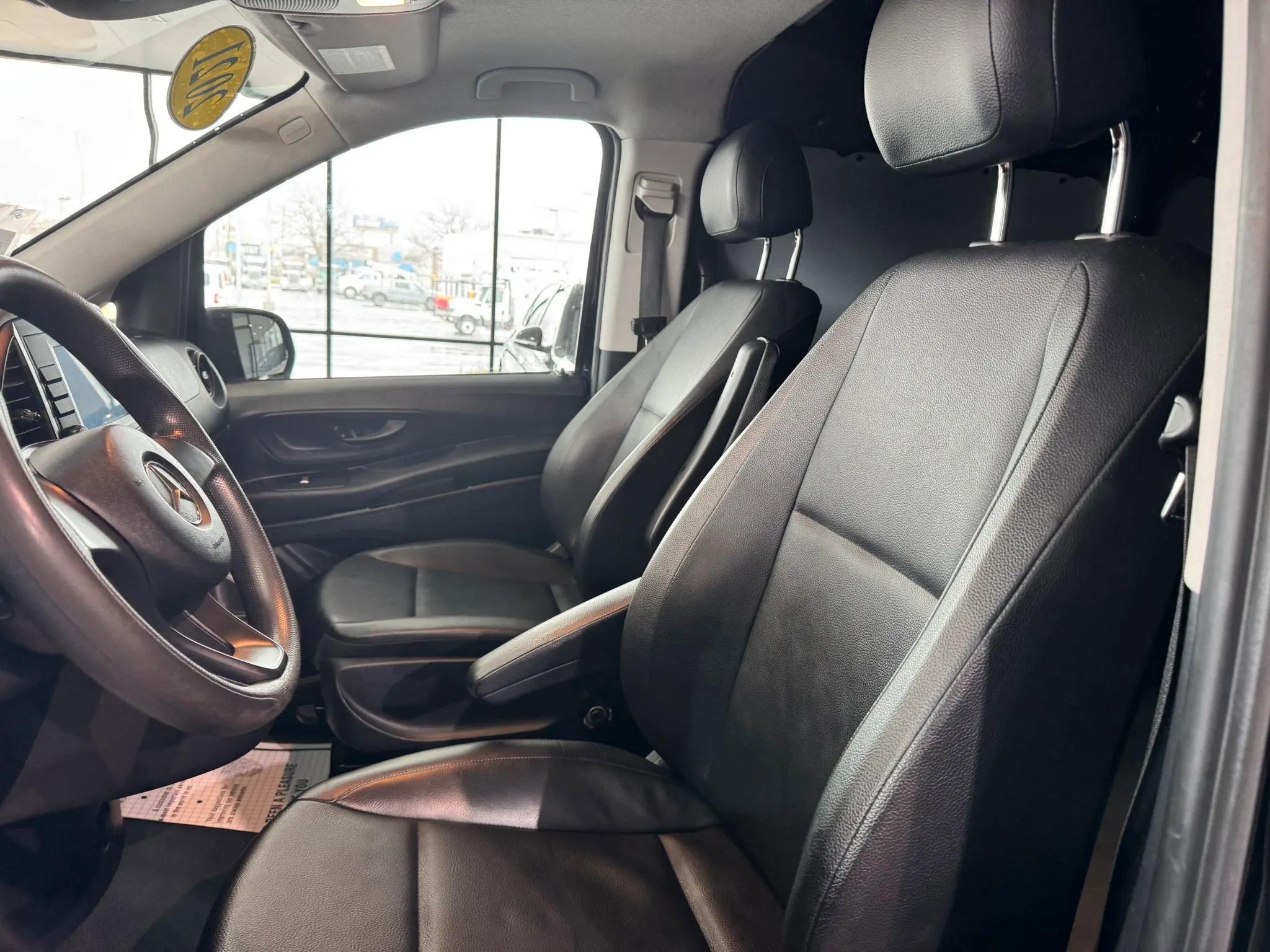 Used 2021 Mercedes-Benz Metris image 8