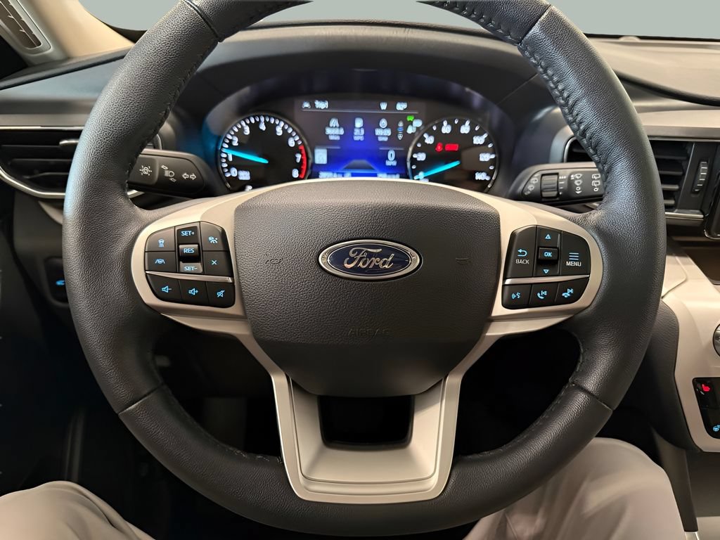 Certified 2023 Ford Explorer XLT w/ Equipment Group 202A AWD/4WD image 21