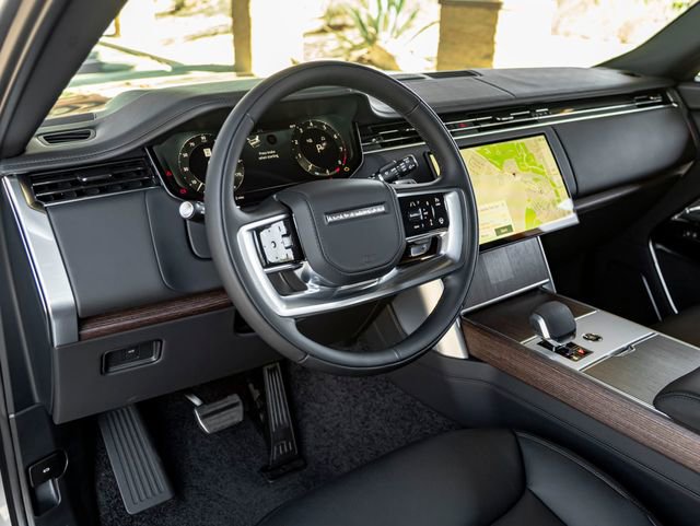 New 2026 Land Rover Range Rover Long Wheelbase Autobiography AWD/4WD image 16