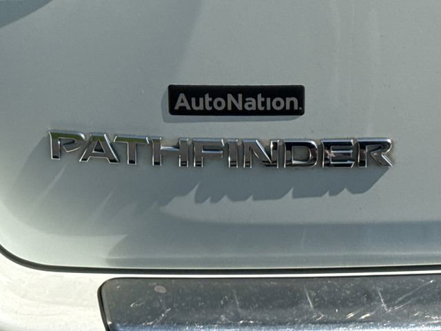 Used 2016 Nissan Pathfinder Platinum w/ Family Entertainment Package FWD image 18