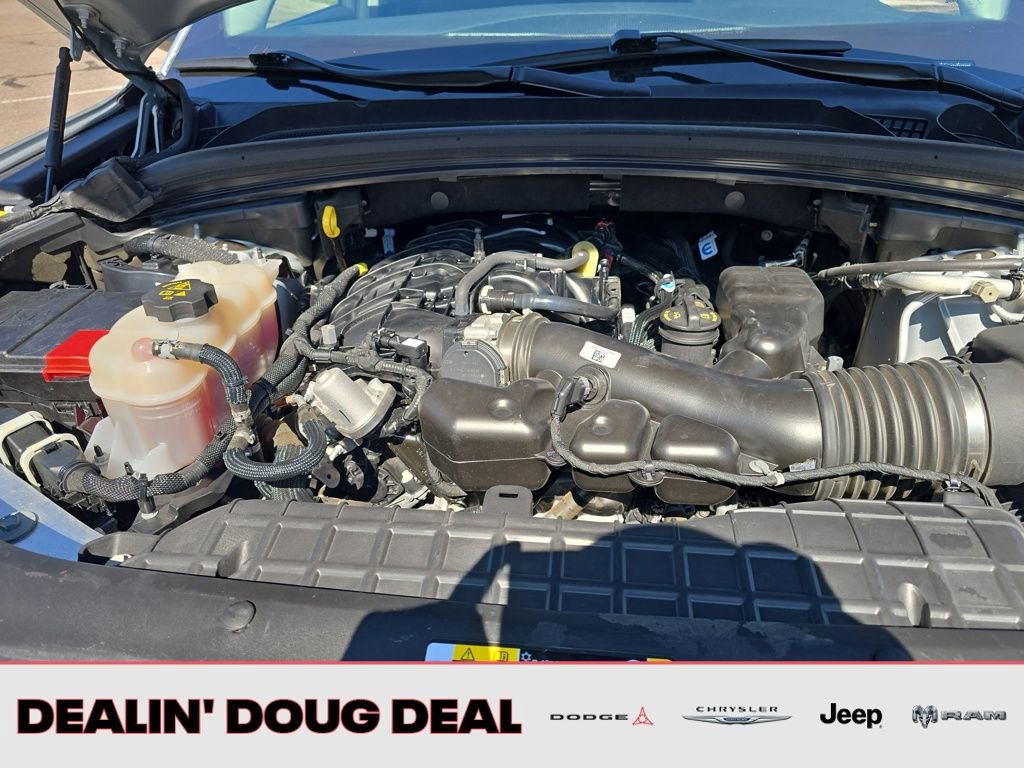 Used 2023 Jeep Grand Cherokee Laredo image 22