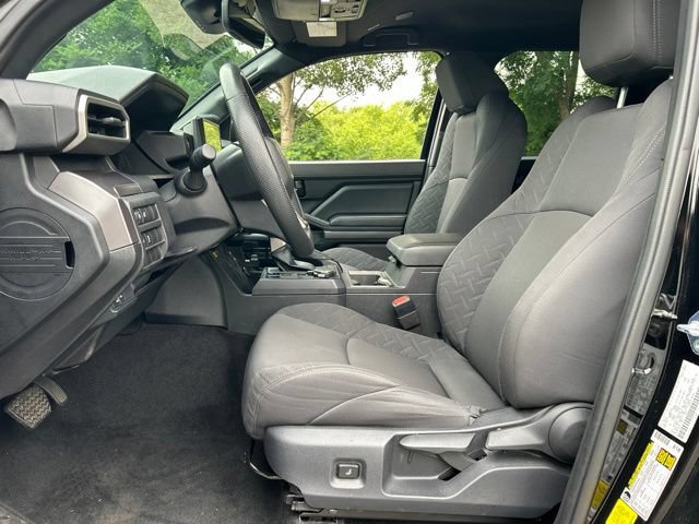 Certified 2025 Toyota Tacoma SR5 AWD/4WD image 20