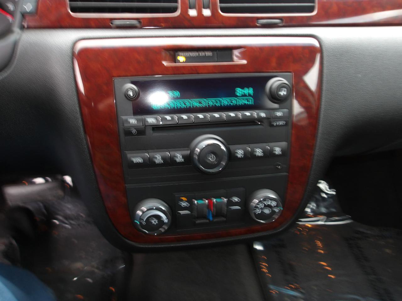 Used 2006 Chevrolet Impala LT w/ Preferred Equipment Group FWD image 17