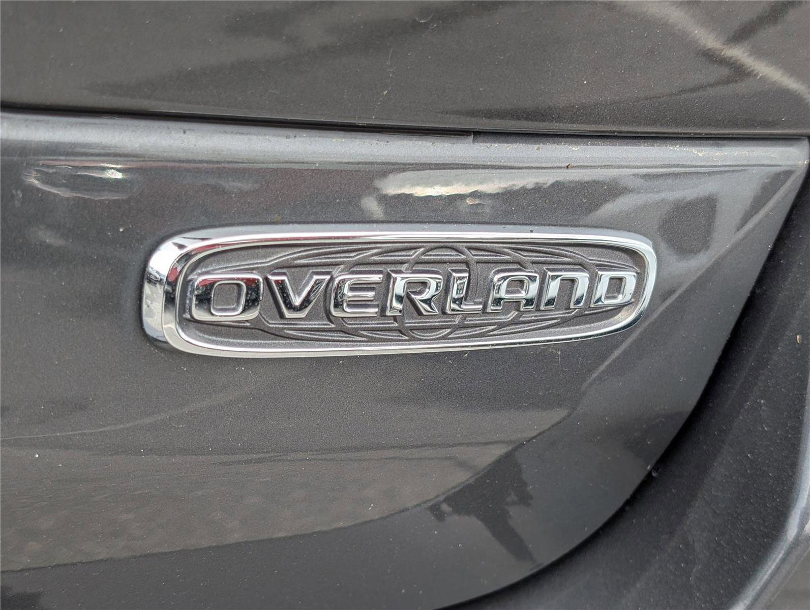 Used 2022 Jeep Grand Cherokee Overland w/ Luxury Tech Group IV image 10