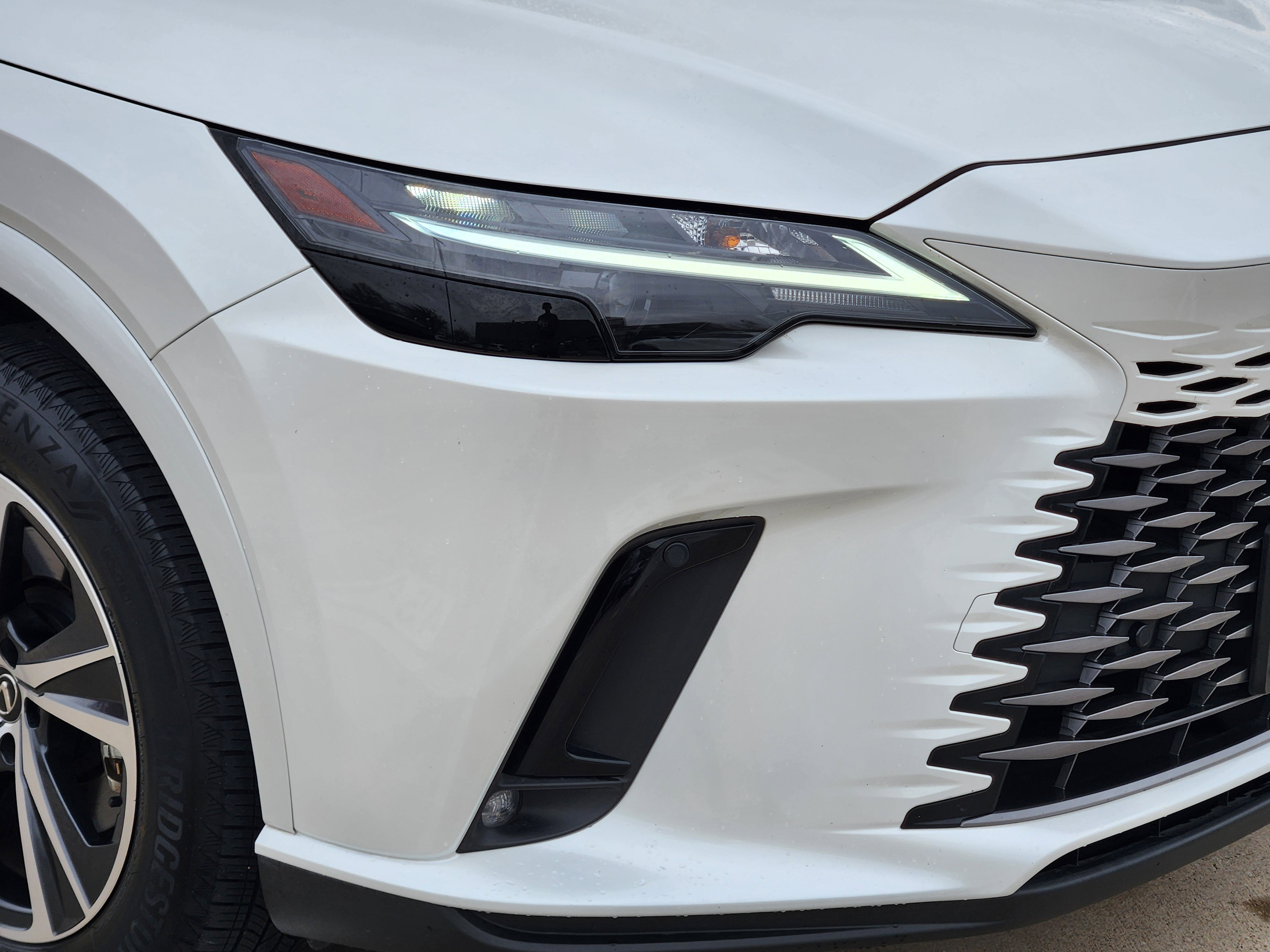 Used 2024 Lexus RX 350 Premium w/ Accessory Package (Z1) image 5