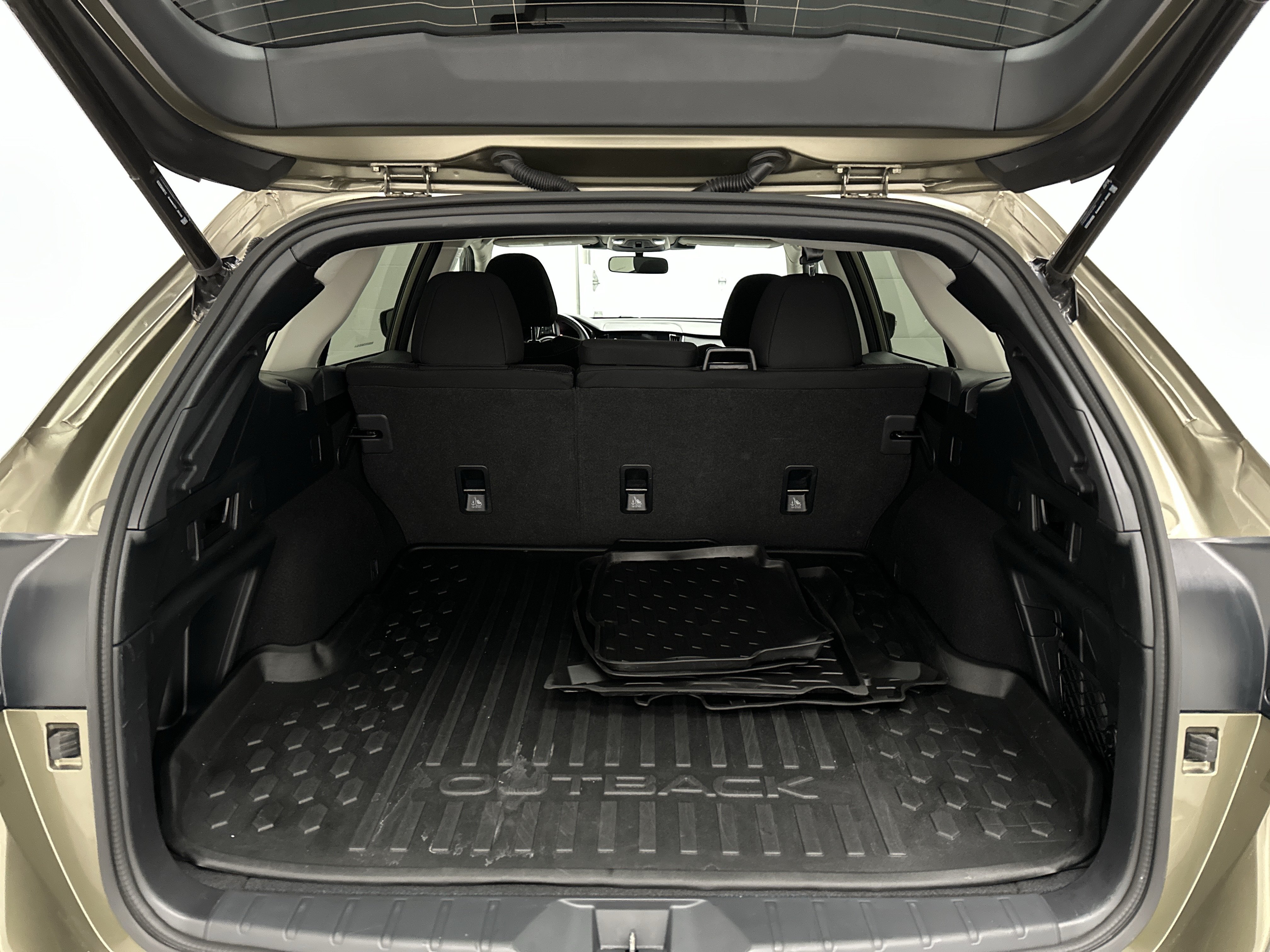 Used 2024 Subaru Outback Premium AWD/4WD image 13