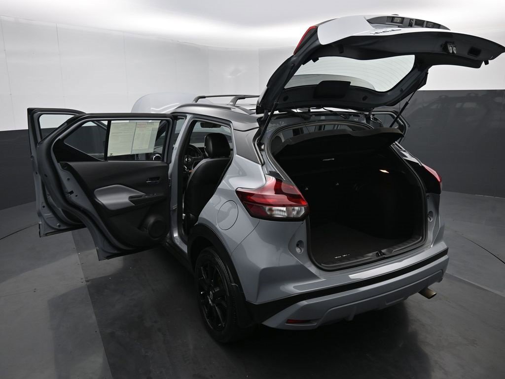 Used 2024 Nissan Kicks SR w/ SR Premium Package image 16
