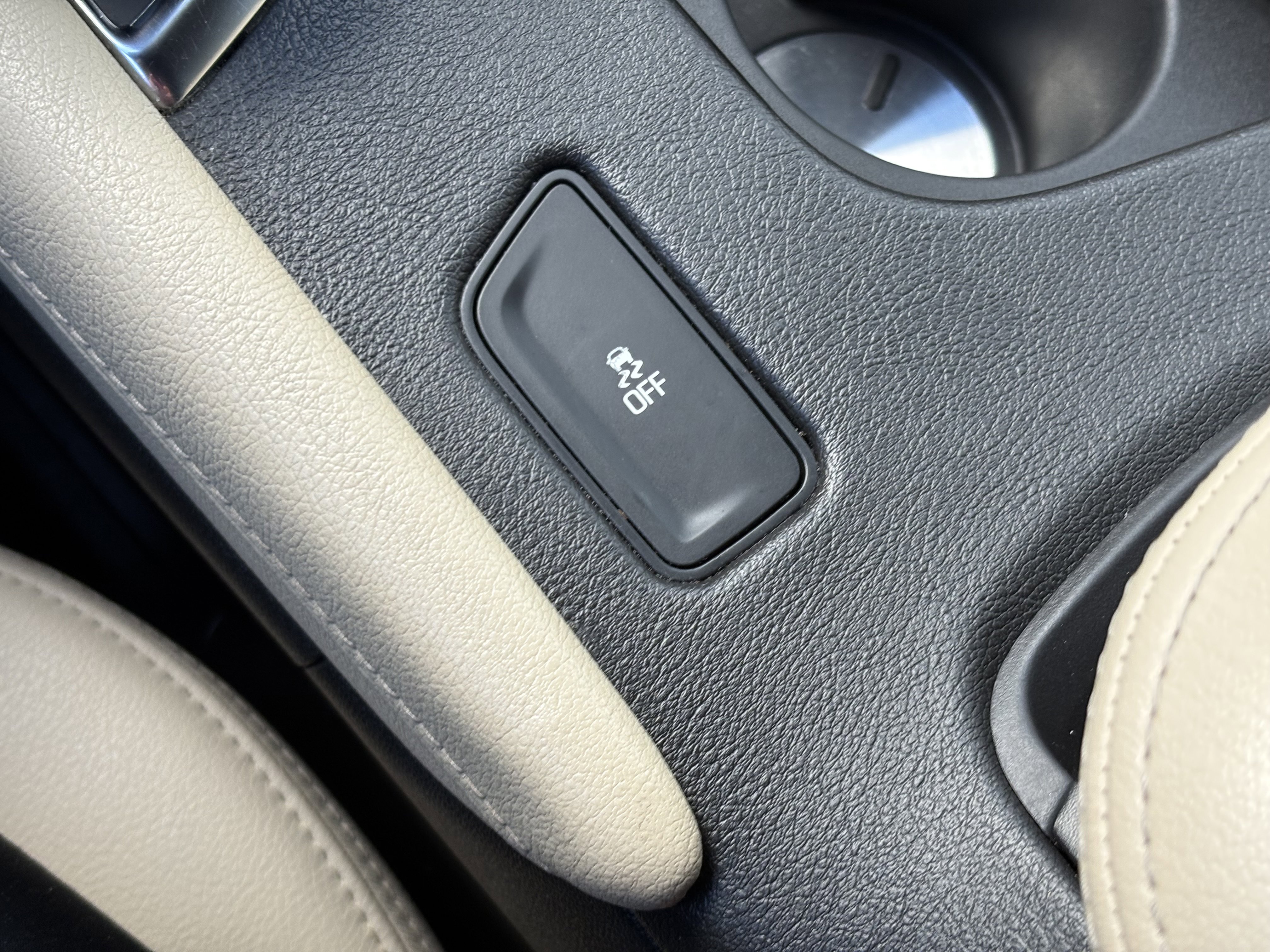 Used 2018 Cadillac XT5 FWD image 25