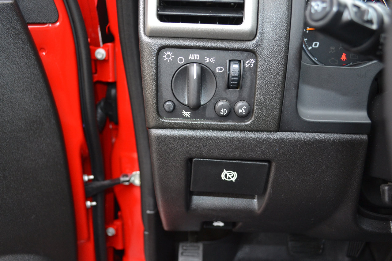 Used 2011 Chevrolet Colorado LT image 12