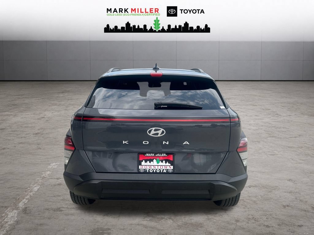 Used 2024 Hyundai Kona SEL w/ Convenience Package AWD/4WD image 4