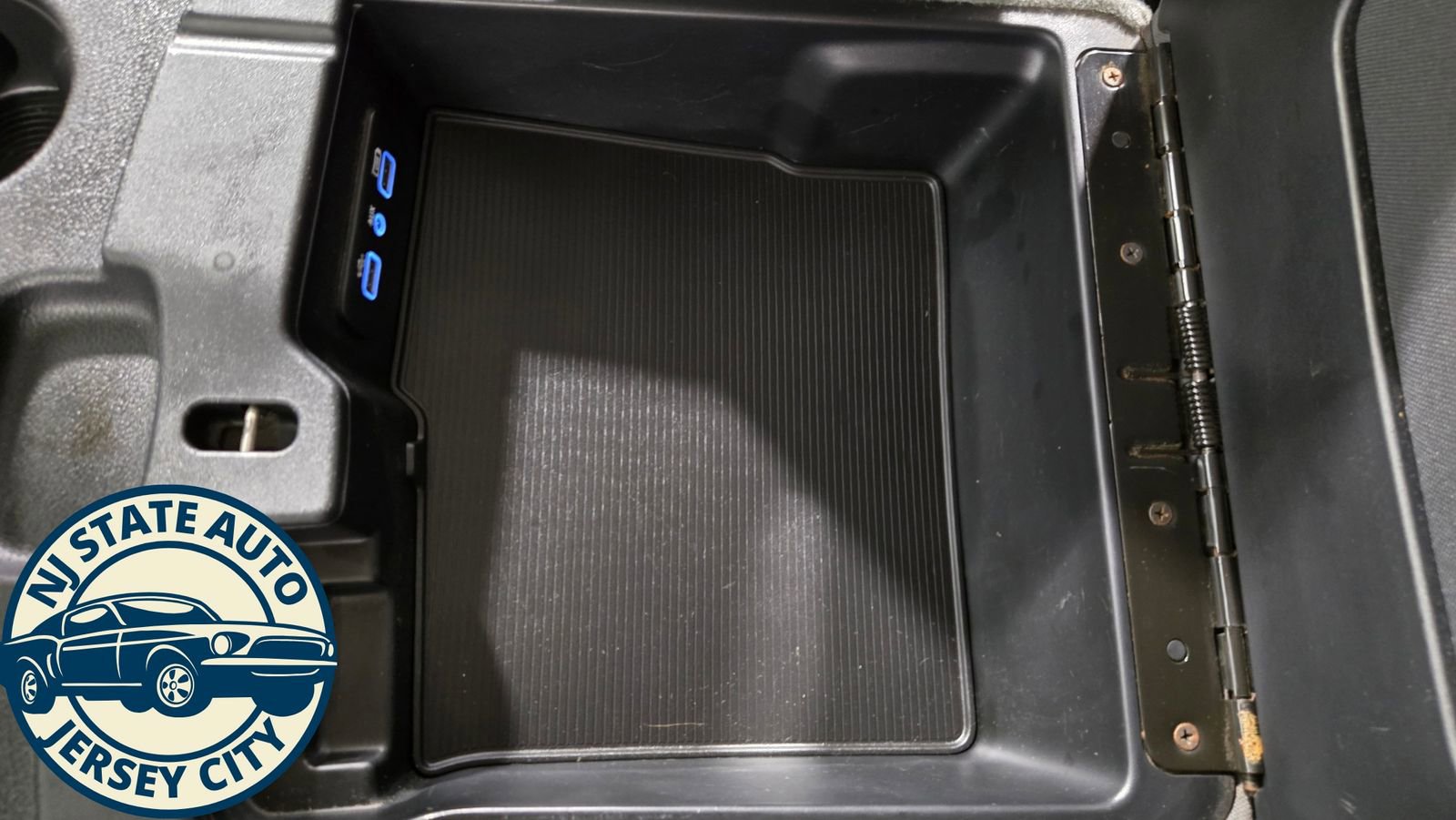 Used 2018 RAM 2500 Tradesman w/ Chrome Appearance Group image 19