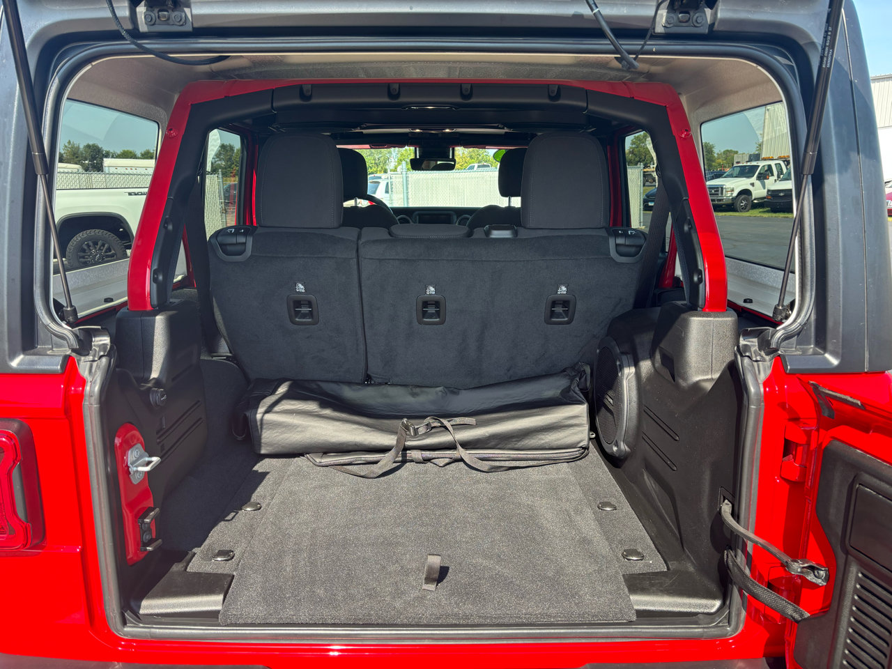 Used 2022 Jeep Wrangler Unlimited Sport image 11