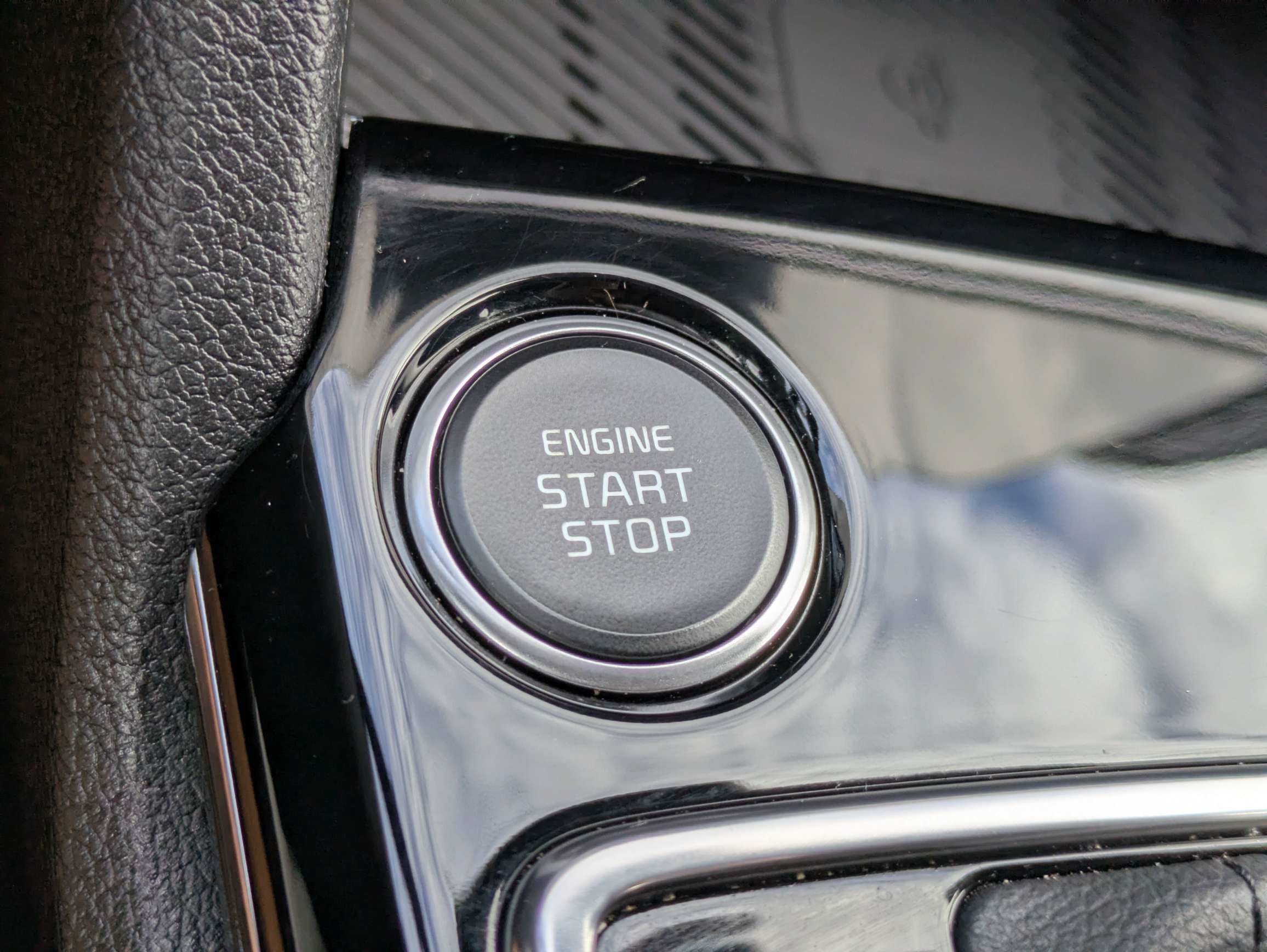 Certified 2025 Kia Sportage EX FWD image 30