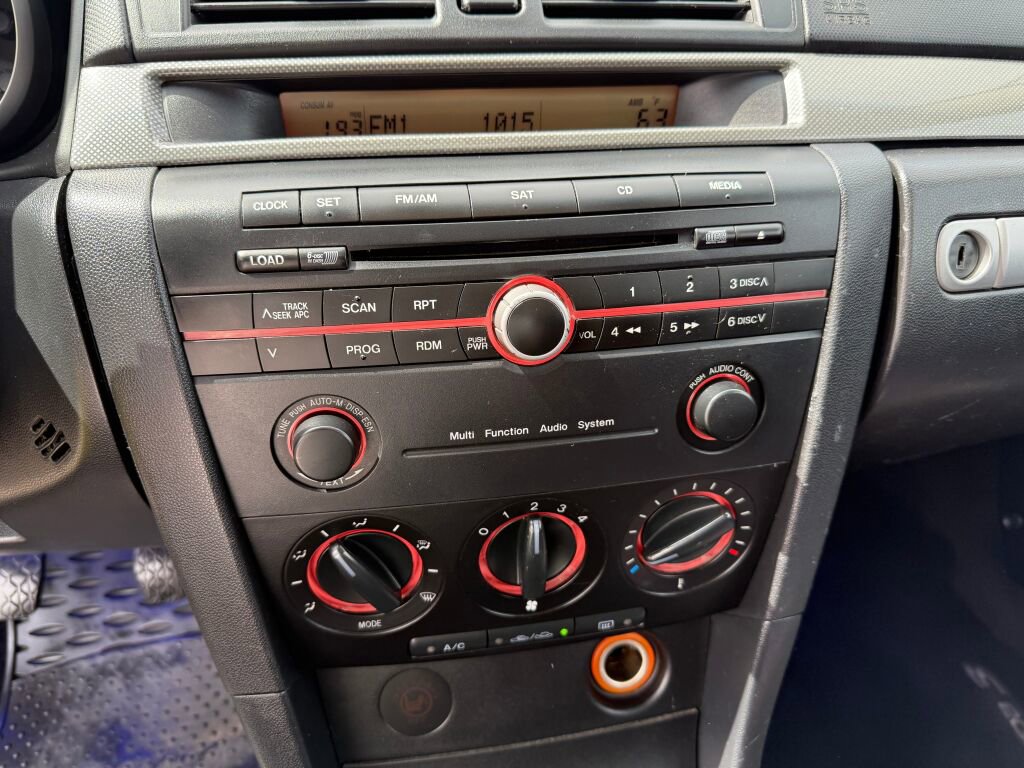 Used 2006 MAZDA MAZDA3 s image 14