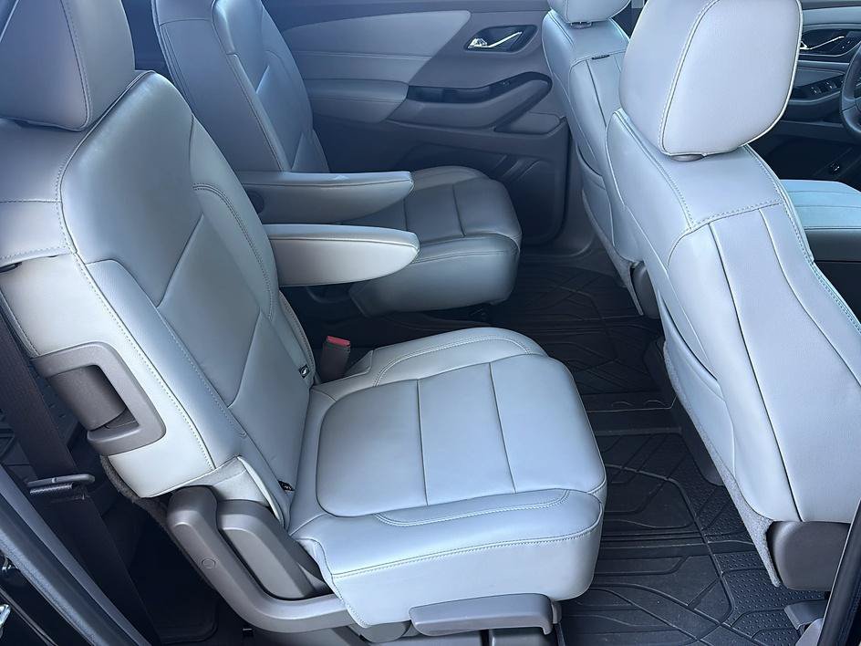 Used 2019 Chevrolet Traverse LT w/ LT Premium Package FWD image 35