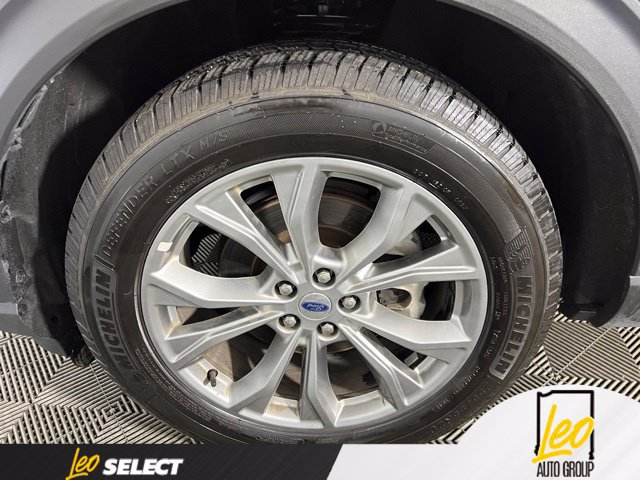 Used 2024 Ford Explorer XLT w/ Equipment Group 202A AWD/4WD image 34