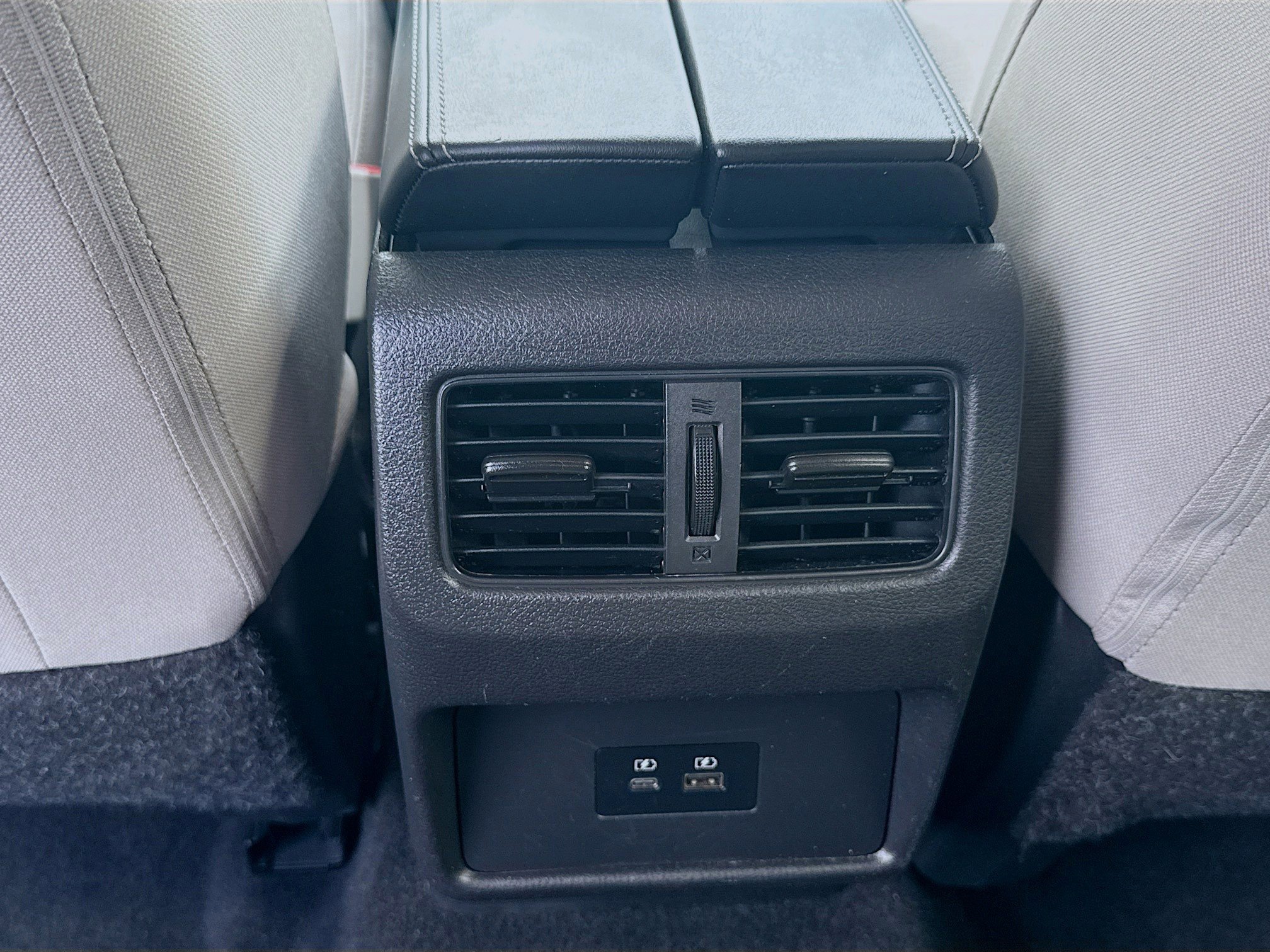 Used 2023 Nissan Rogue SV image 22