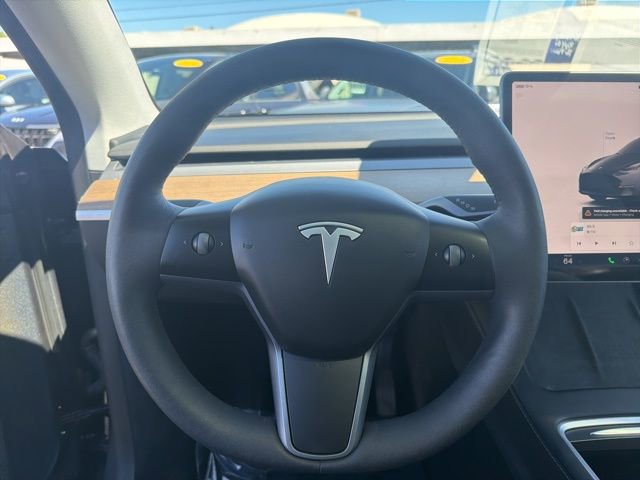 Used 2023 Tesla Model Y Long Range image 9