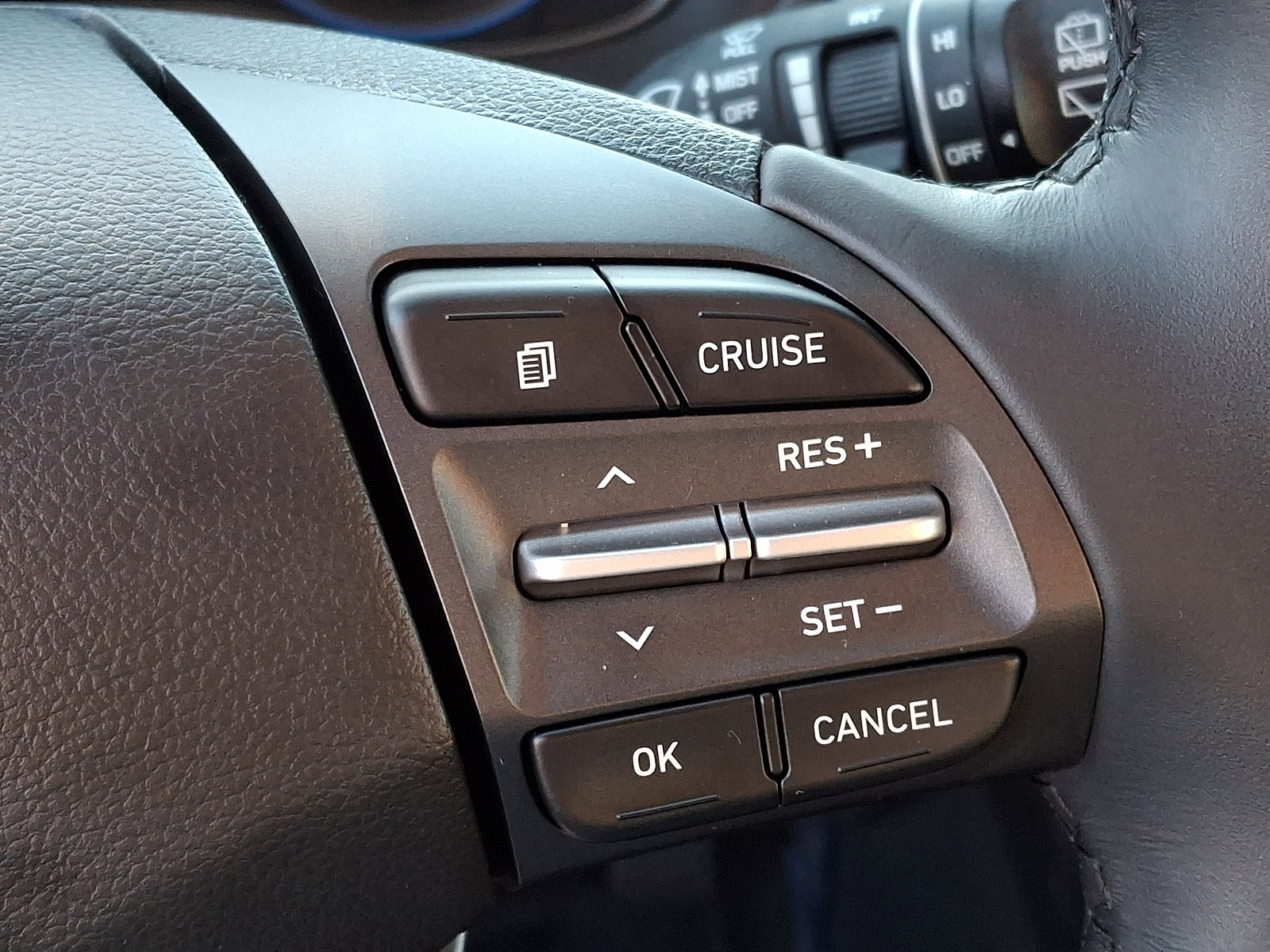 Certified 2021 Hyundai Kona Limited w/ Cargo Package AWD/4WD image 23