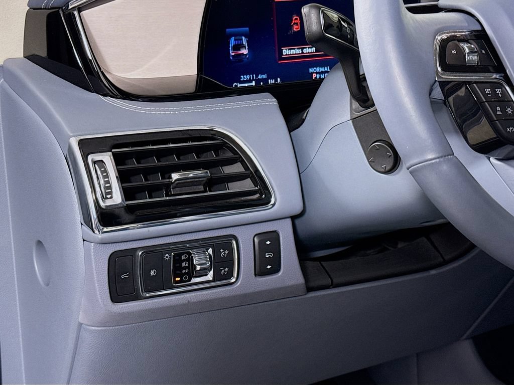 Used 2023 Lincoln Navigator L Black Label AWD/4WD image 10