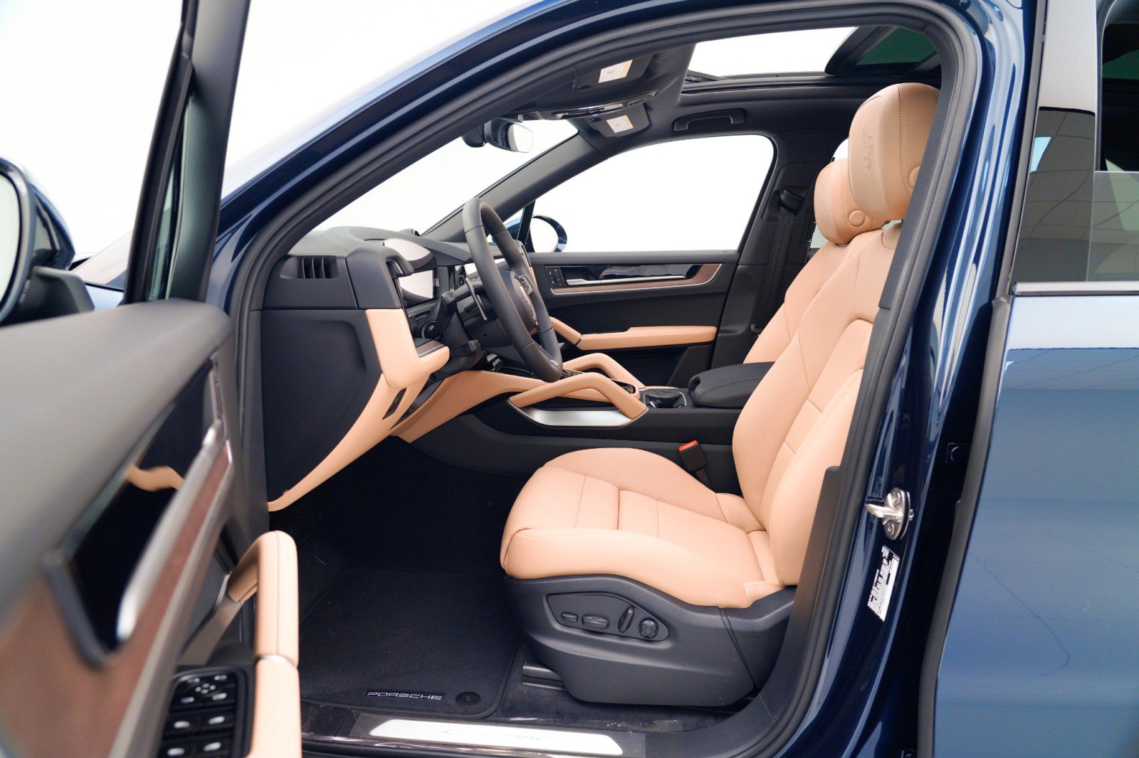 New 2026 Porsche Cayenne image 17
