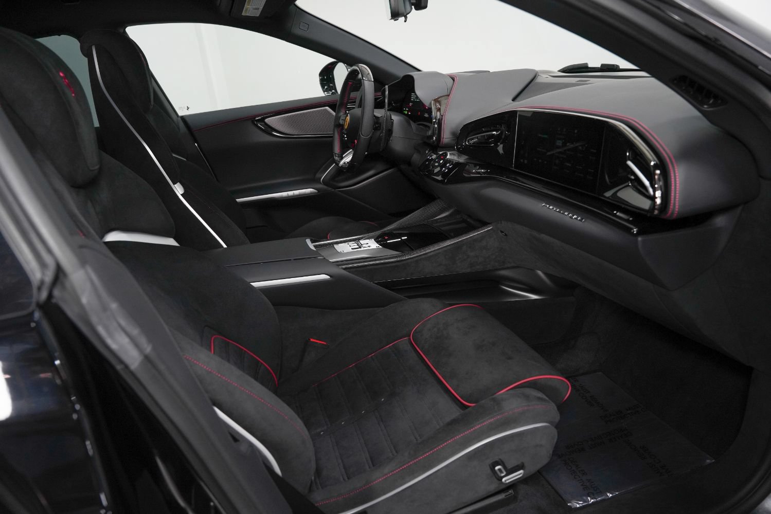 Used 2026 Ferrari Purosangue AWD/4WD image 2