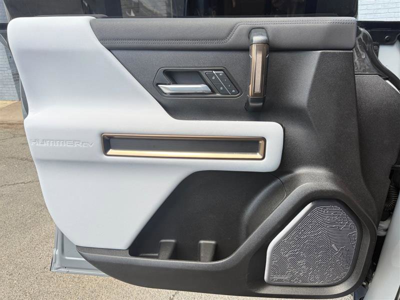 Used 2024 GMC Hummer EV 3X AWD/4WD image 35