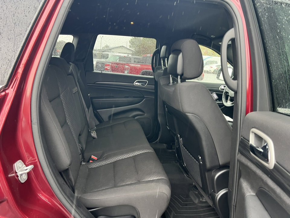 Used 2021 Jeep Grand Cherokee Laredo image 13