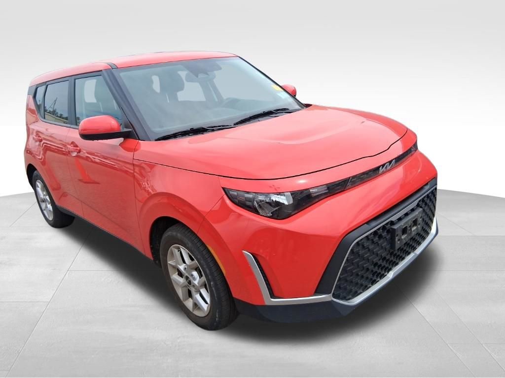Used 2023 Kia Soul S image 16