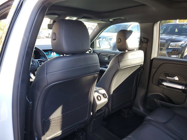 Used 2021 Mercedes-Benz GLB 250 4MATIC image 11
