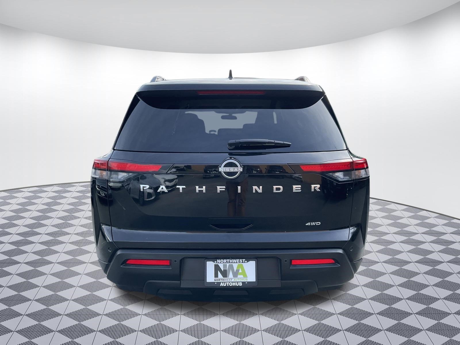 Used 2025 Nissan Pathfinder SV AWD/4WD image 4