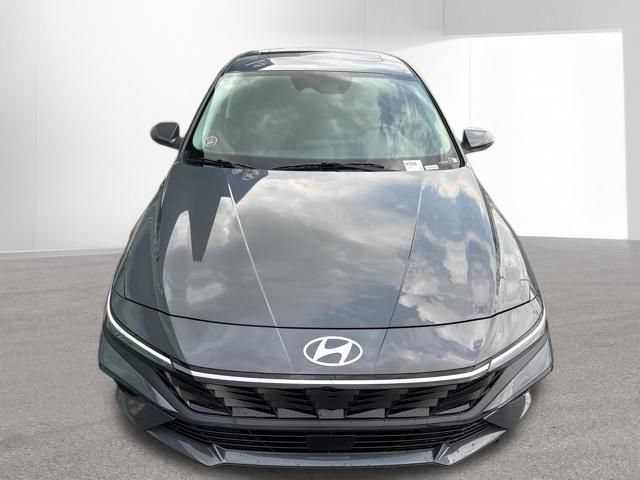 New 2026 Hyundai Elantra Limited FWD image 15