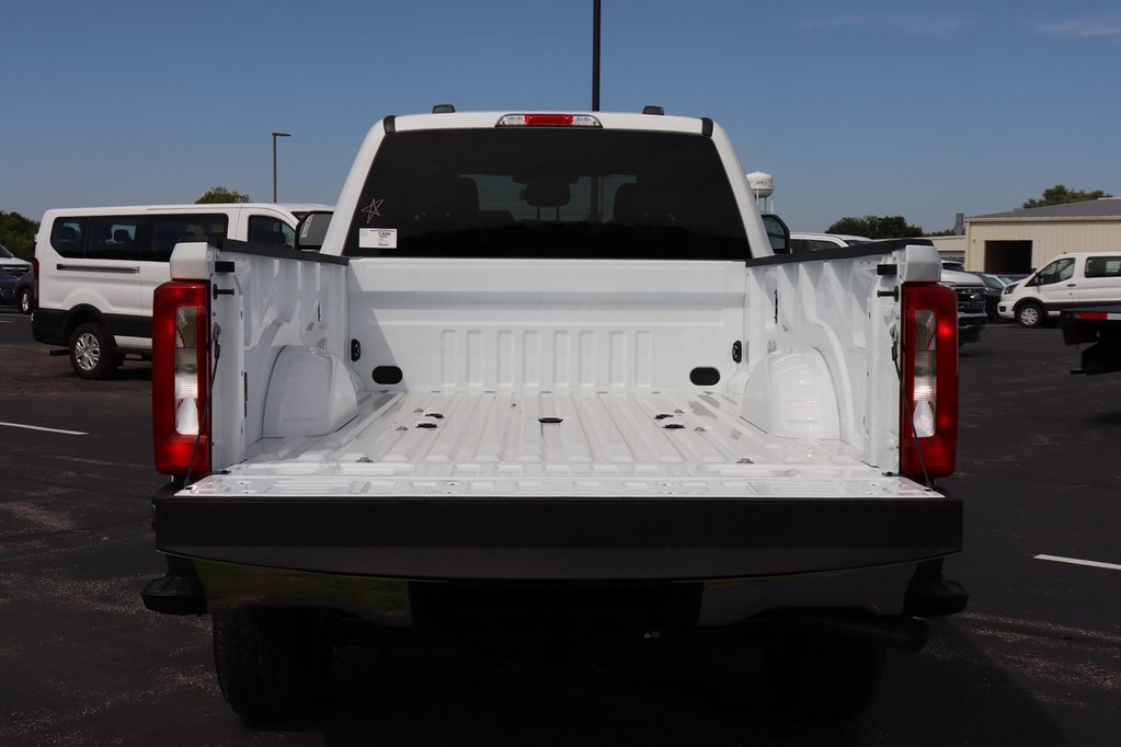 New 2026 Ford F350 4x4 Crew Cab Super Duty image 15