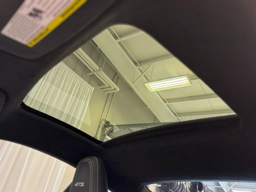 Certified 2024 Porsche 911 Carrera GTS image 33