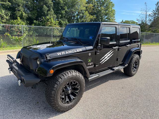 Used 2017 Jeep Wrangler Unlimited Sahara w/ Max Tow Package AWD/4WD image 31