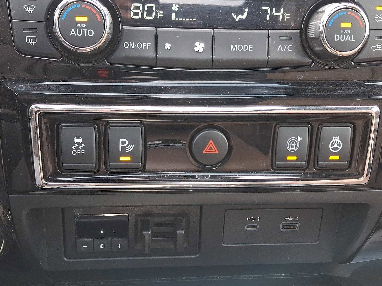 Used 2023 Nissan Titan Platinum Reserve w/ Moonroof Package image 29