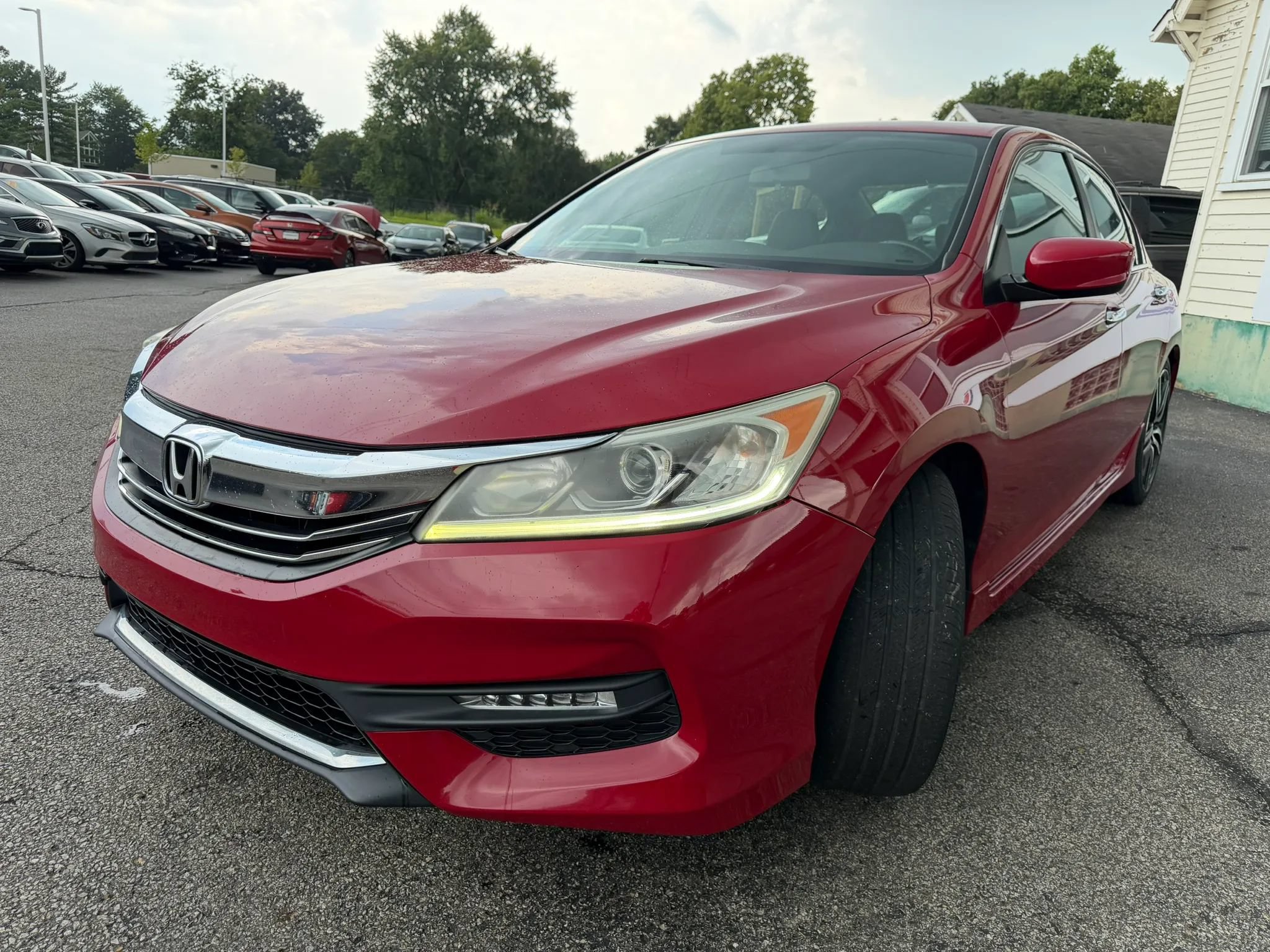Used 2017 Honda Accord Sport Special Edition image 9