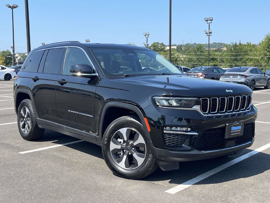 Used 2024 Jeep Grand Cherokee Limited 4xe AWD/4WD image 1