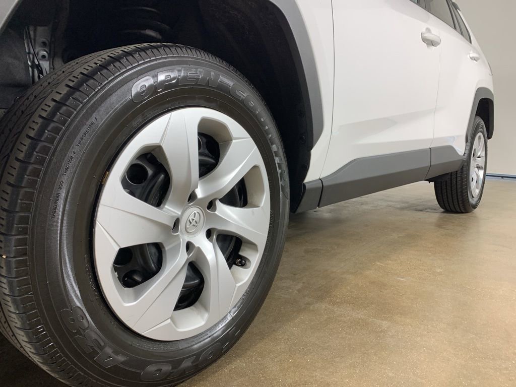 Used 2024 Toyota RAV4 LE image 2